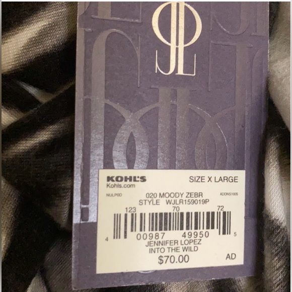 Jennifer Lopez Into the Wild Moody Zebra Maxi - Picture 12 of 12